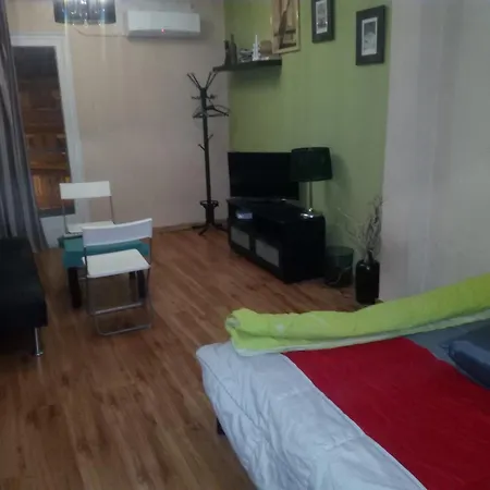 公寓 Luxurious 2 Bedroom In Center Of *